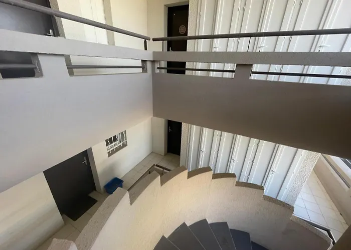 Frontignan フロンティニャン